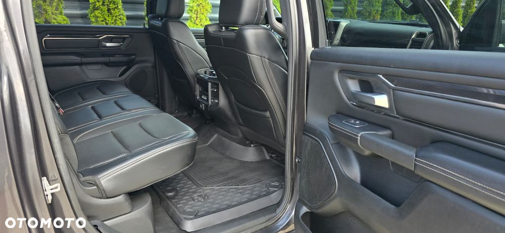 RAM 1500 Quad Cab Sport - 23