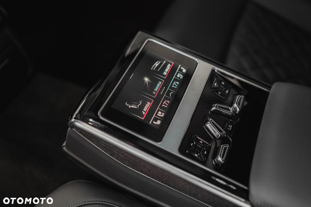 Audi A8 - 10