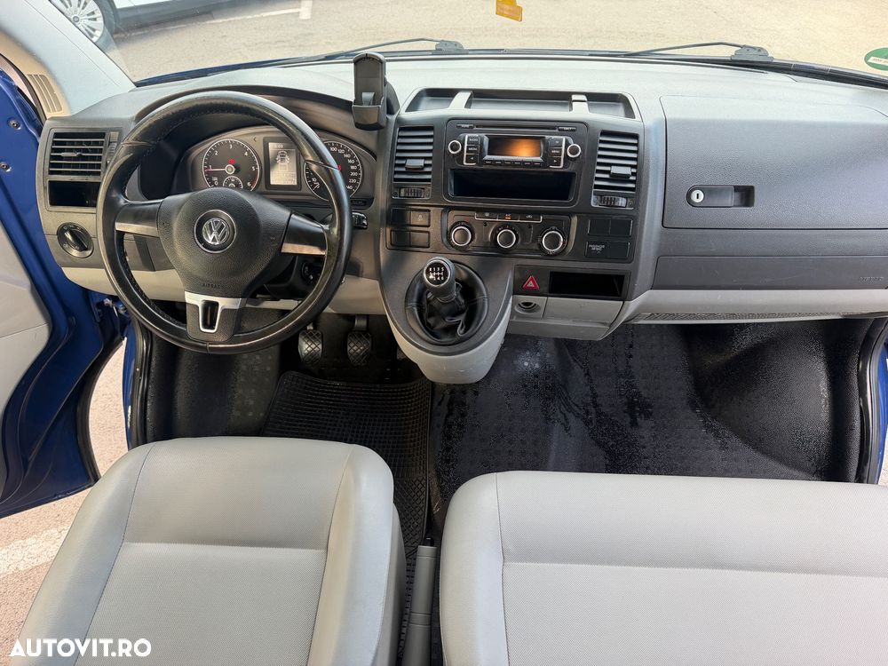 Volkswagen Transporter - 9