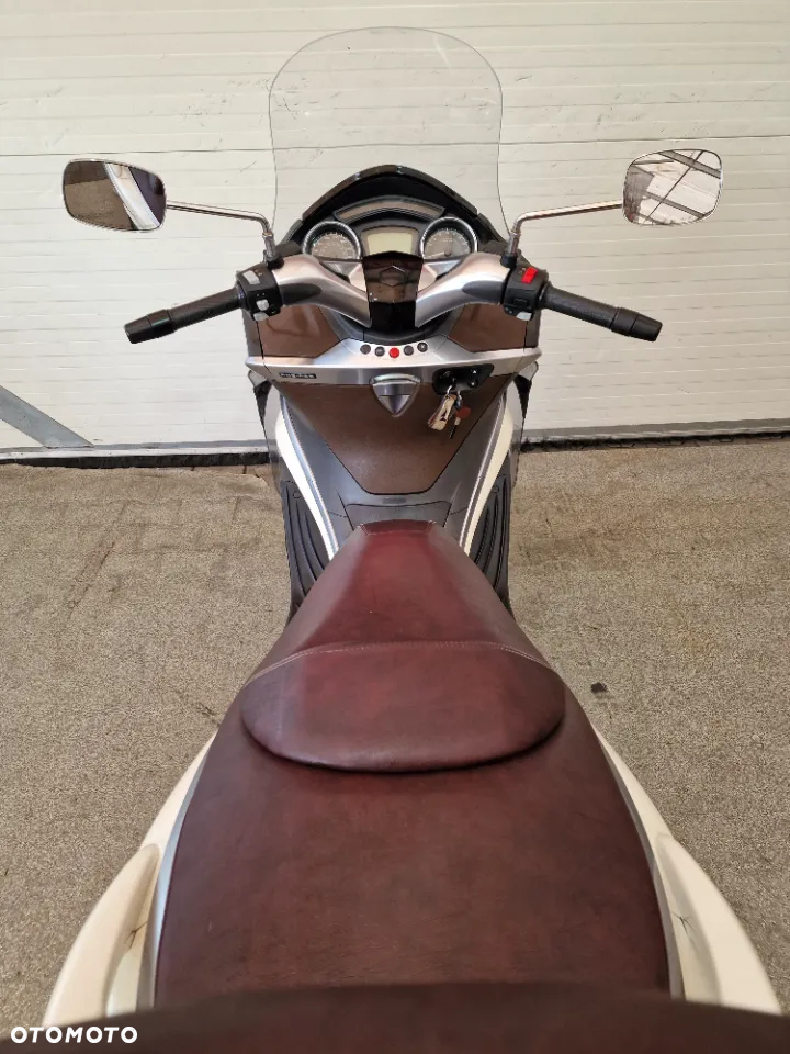 Piaggio X10 - 29