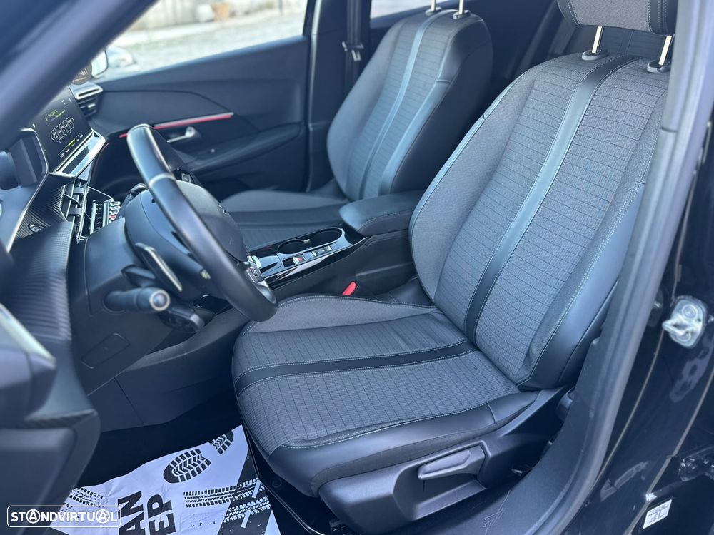 Peugeot 2008 PureTech 130 EAT8 GT Pack - 9