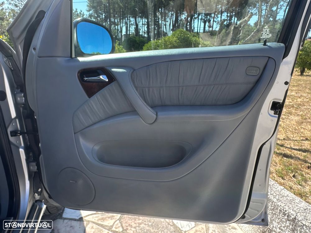 Mercedes-Benz ML 270 - 23