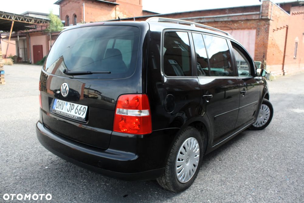 Volkswagen Touran 2.0 TDI United - 3