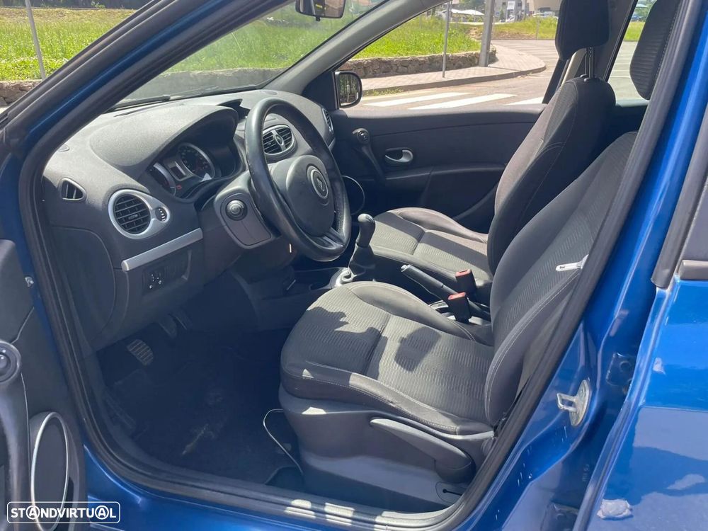 Renault Clio - 15