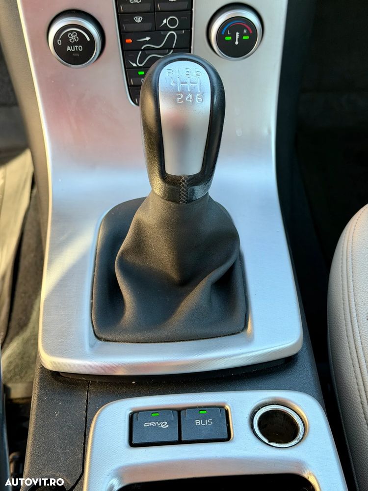 Volvo V50 - 11