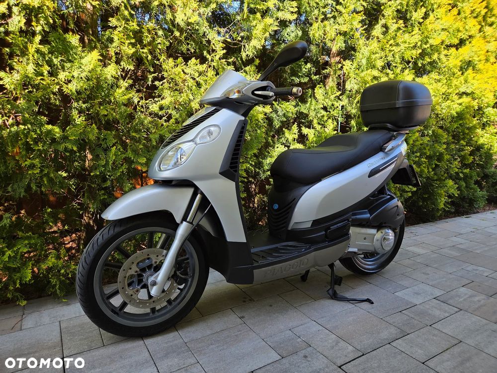 Piaggio Carnaby - 4