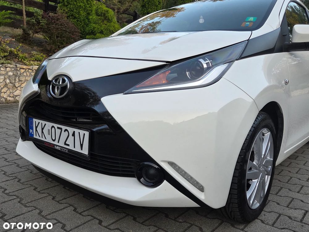 Toyota Aygo x-play touch - 15