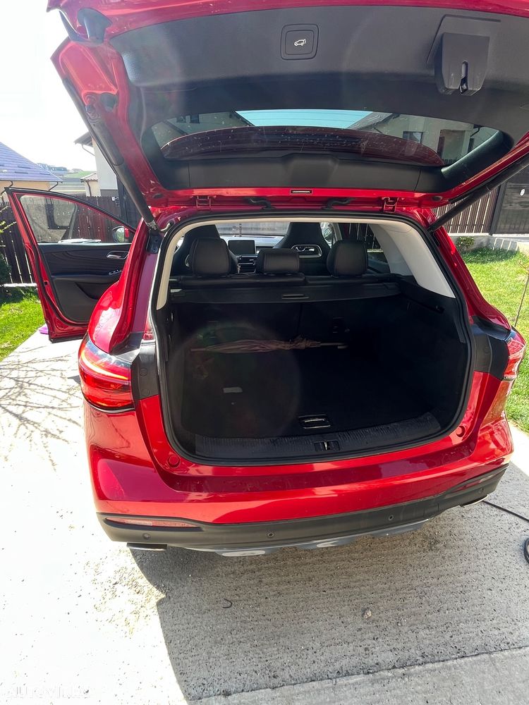 MG EHS Luxury - 6