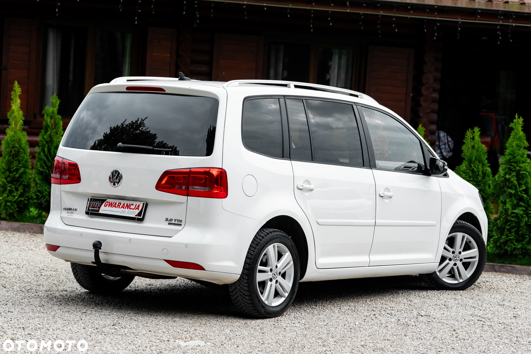 Volkswagen Touran 2.0 TDI DPF BlueMotion Technology MATCH - 13