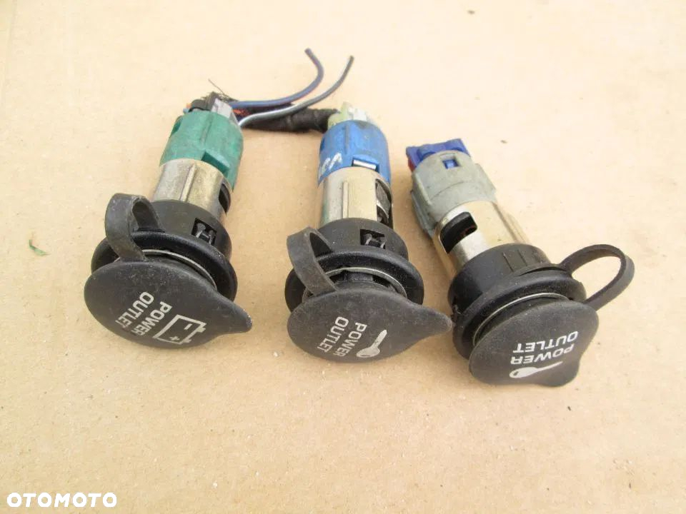 gniazdo zapalniczki jeep cherokee xj kj kk grand zj wj wk wh commander - 2
