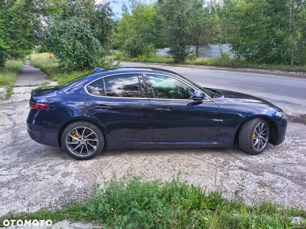 Alfa Romeo Giulia - 7