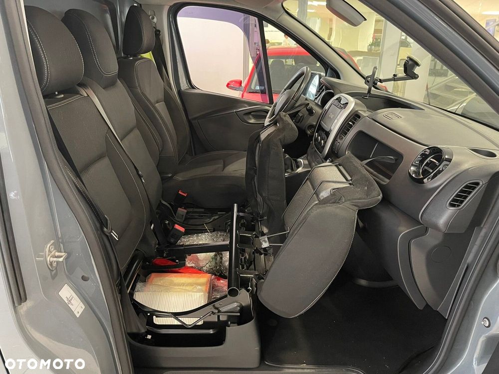 Renault Trafic - 25