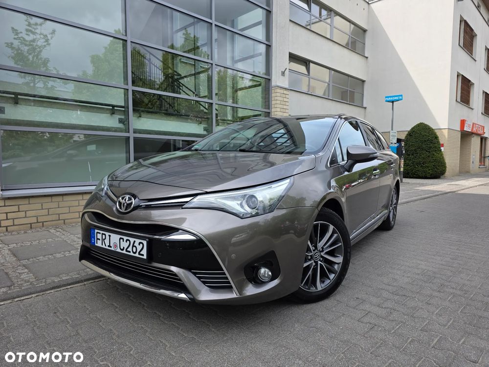 Toyota Avensis - 1