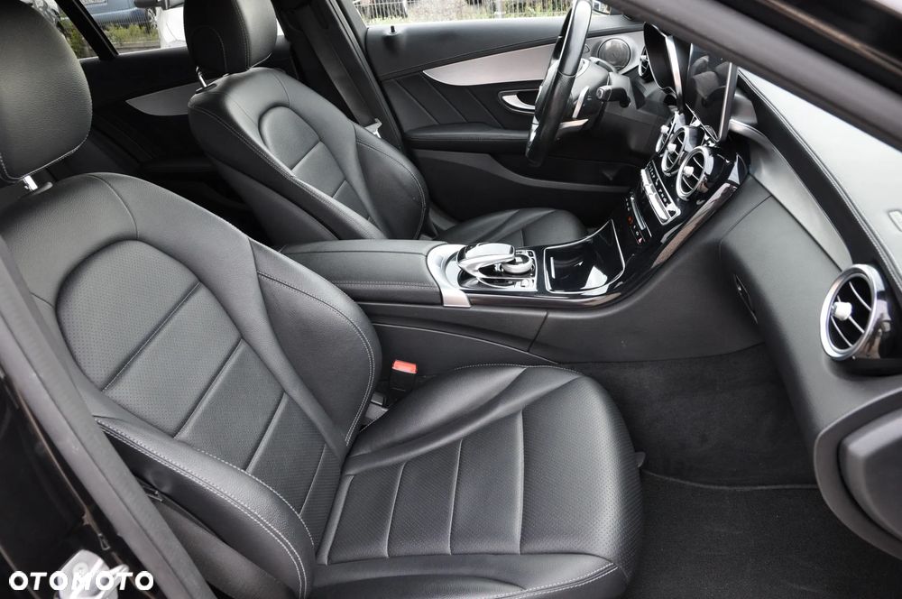 Mercedes-Benz Klasa C 200 4-Matic 9G-TRONIC - 13