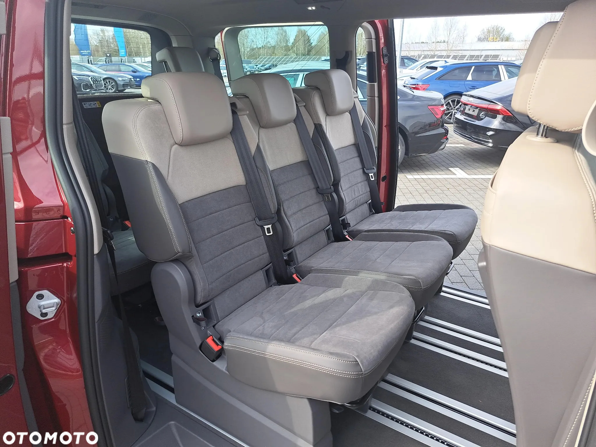 Volkswagen Multivan 2.0 TDI L2 Style DSG - 18