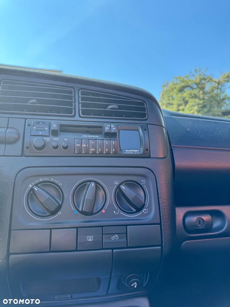 Volkswagen Golf 1.8 GL - 10