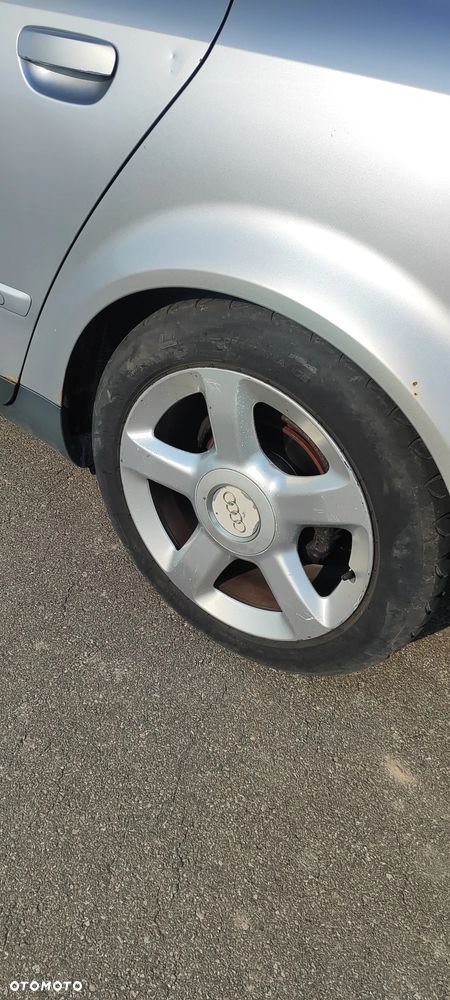 Audi A4 Avant - 11