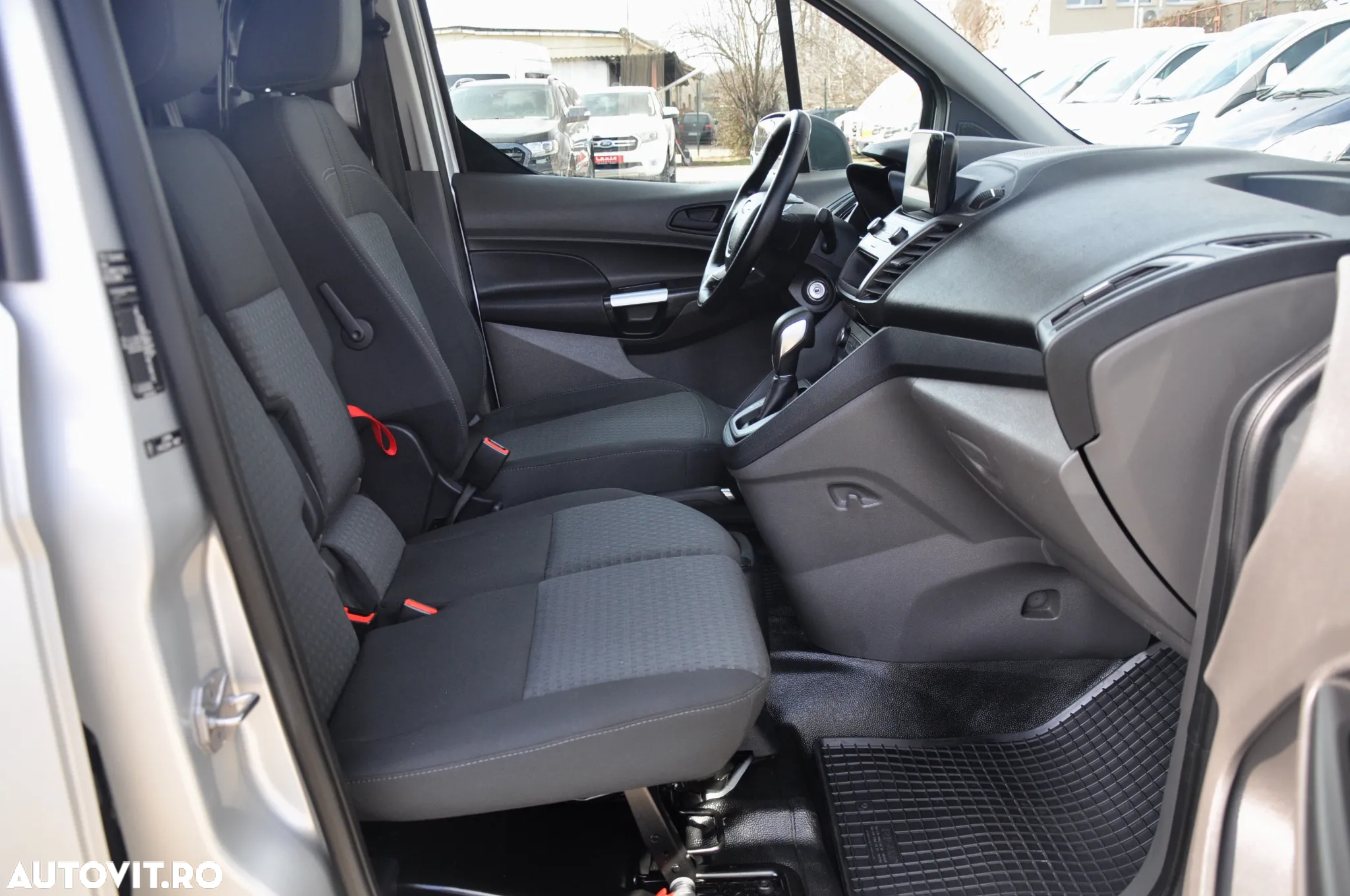 Ford Transit Connect L2H1 Van AUT. - 13