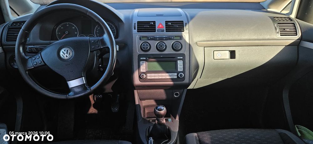 VW Touran I Lift 1,9 TDI 77kW 105KM 2008r lakier LB9A silnik BLS - 4