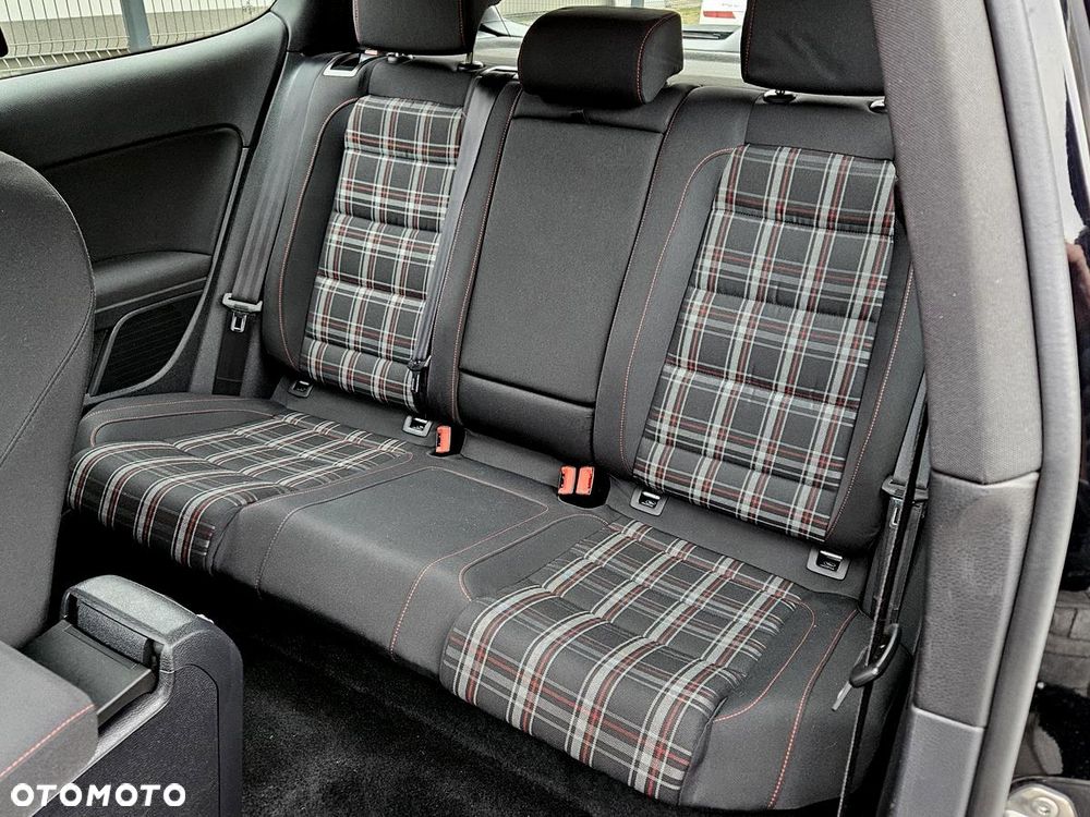 Volkswagen Golf 2.0 GTI - 20