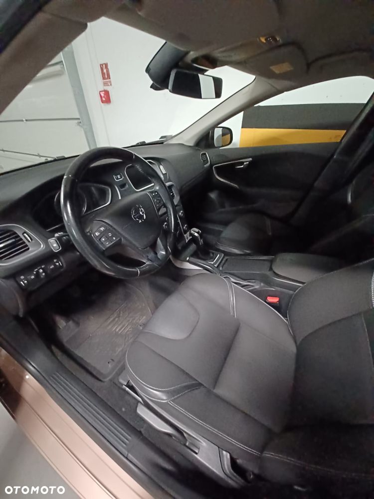 Volvo V40 T4 Base - 5
