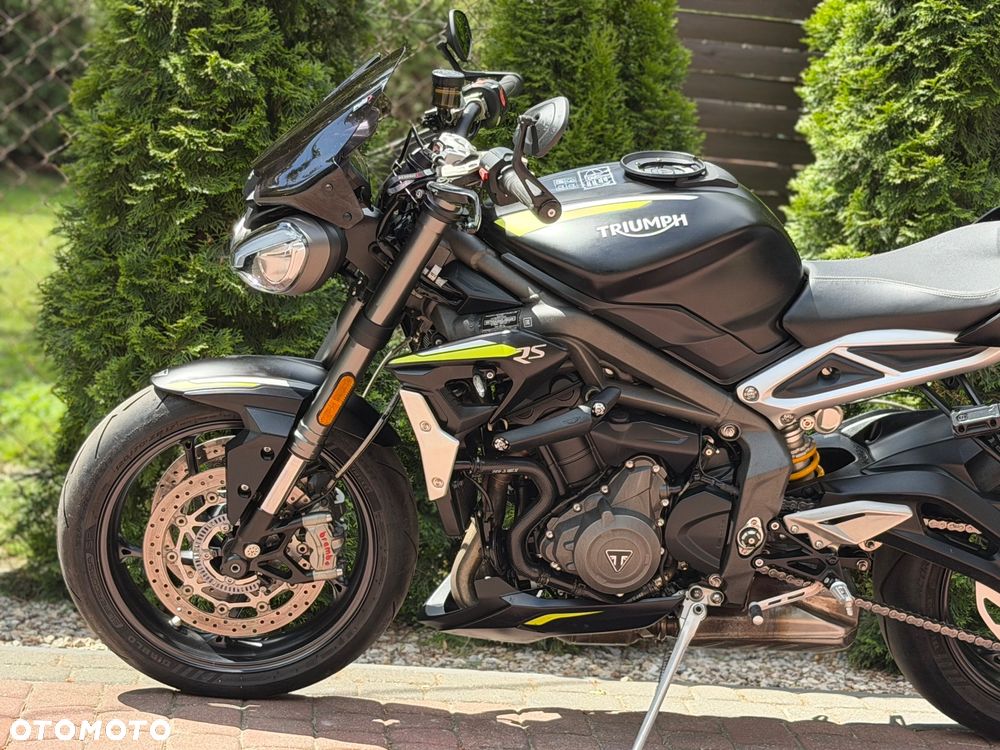 Triumph Street Triple - 18