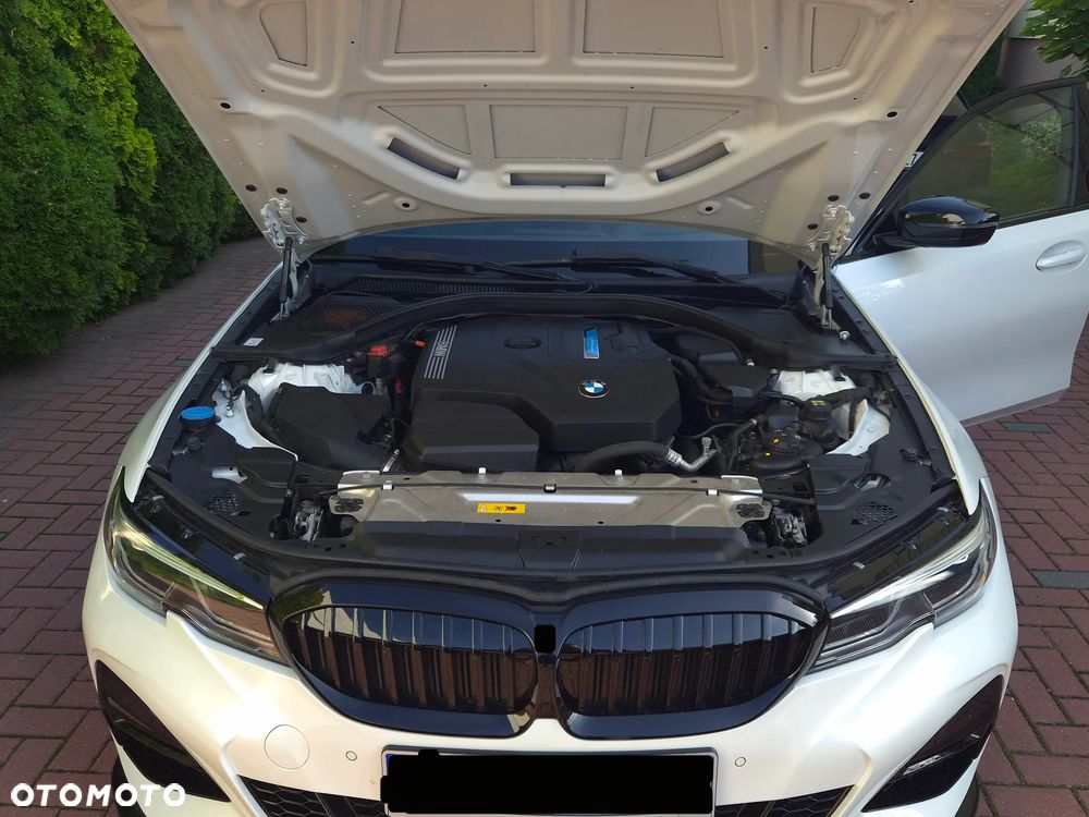BMW Seria 3 330e xDrive M Sport - 20