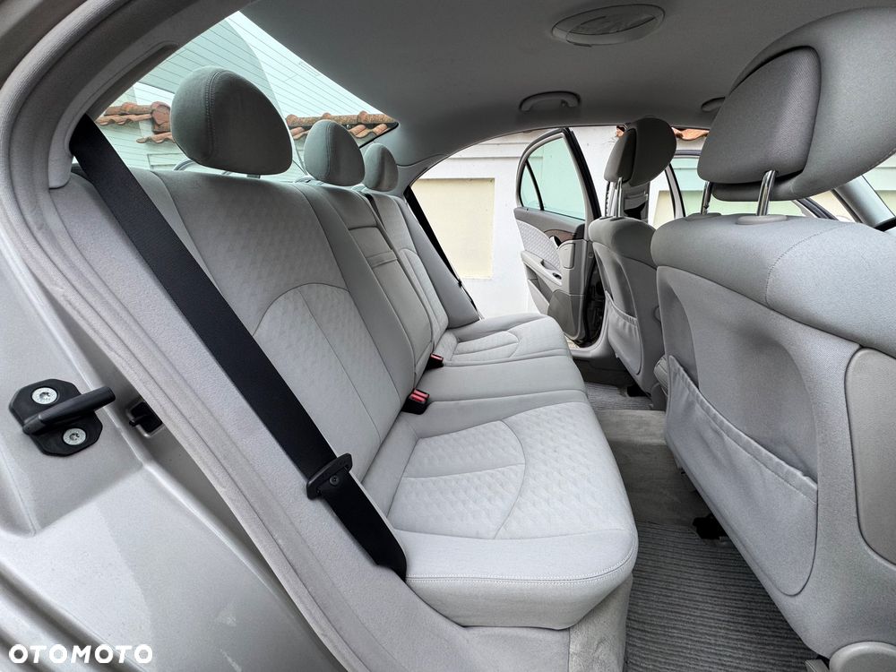 Mercedes-Benz Klasa E - 27