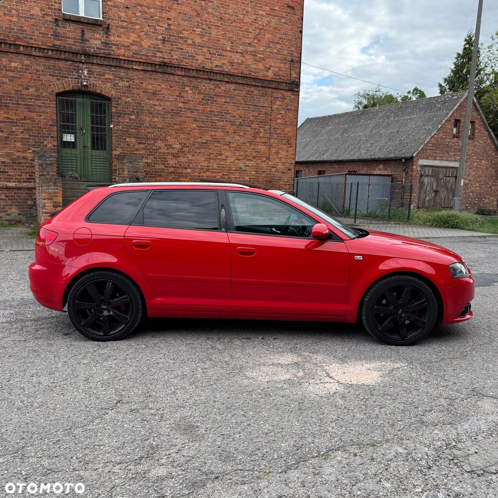 Audi A3 Sportback 2.0T FSI Quattro Ambition - 4