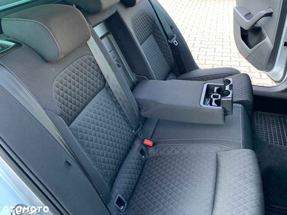Skoda Superb 2.0 TDI SCR Ambition DSG - 20