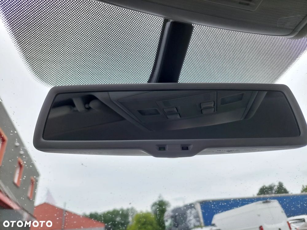Volkswagen Golf - 26