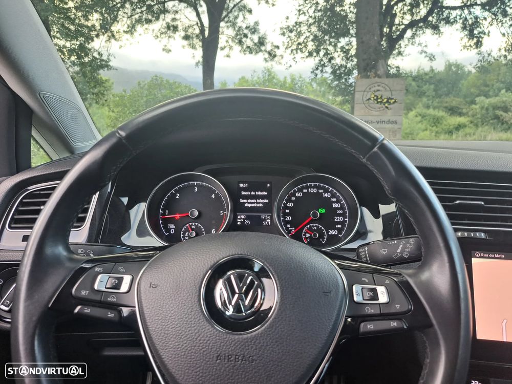 VW Golf 2.0 TDI DSG Sound - 17