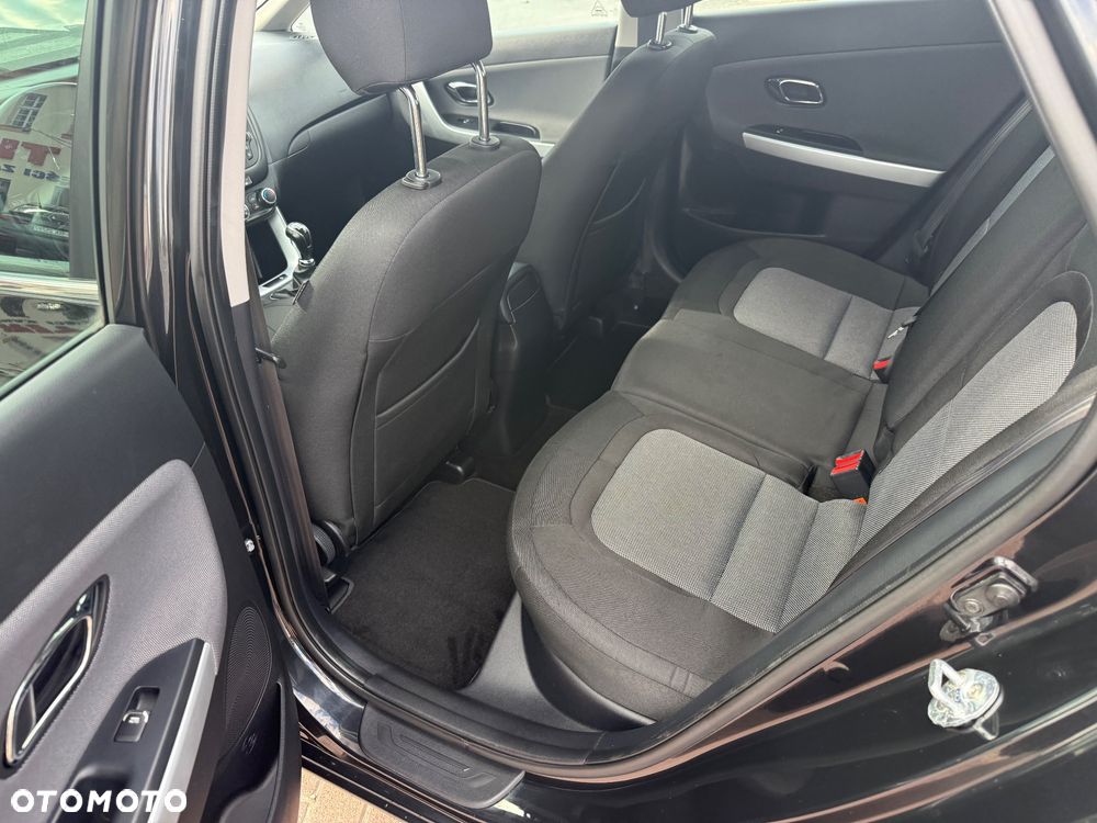 Kia Ceed 1.4 CVVT Dream-Team Edition - 12