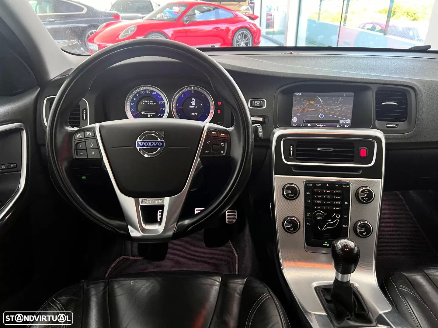 Volvo V60 2.0 D3 R-Design Start/Stop - 13