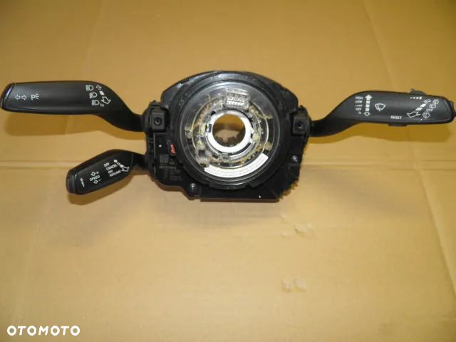 MANETKI TAŚMA AUDI A4 B8 2012r - 1