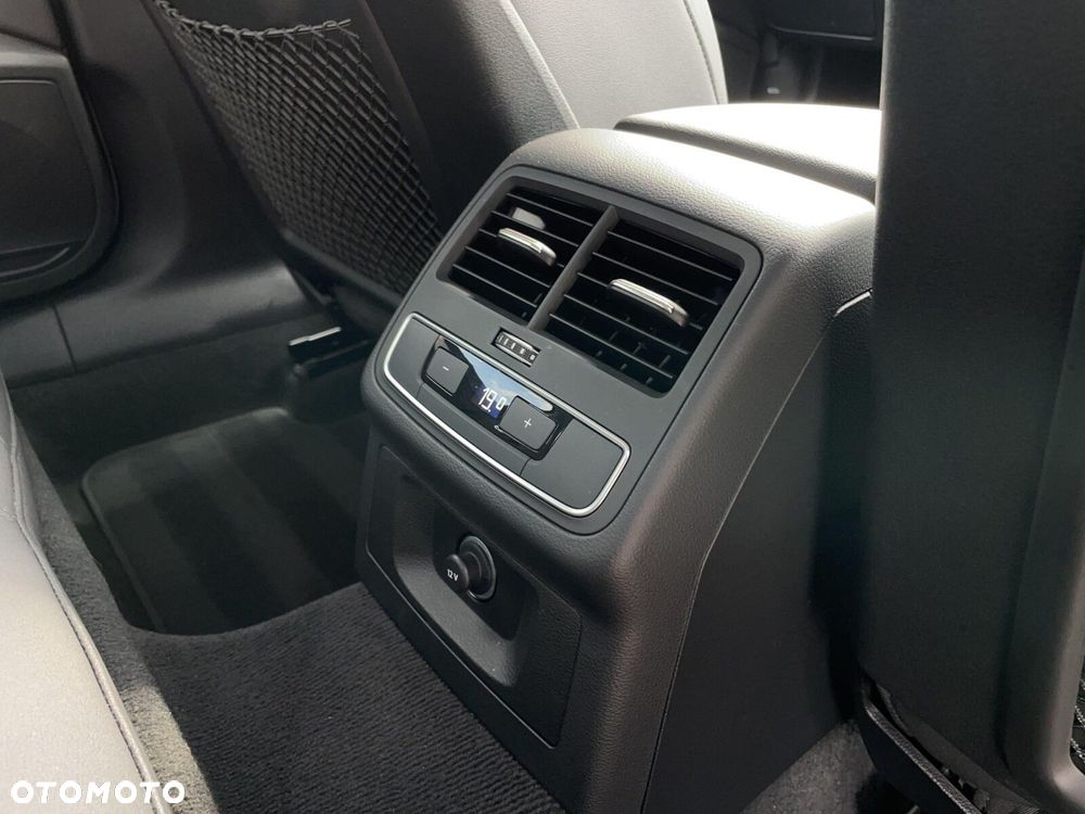 Audi A4 Limousine 35 TFSI mHEV S tronic - 28