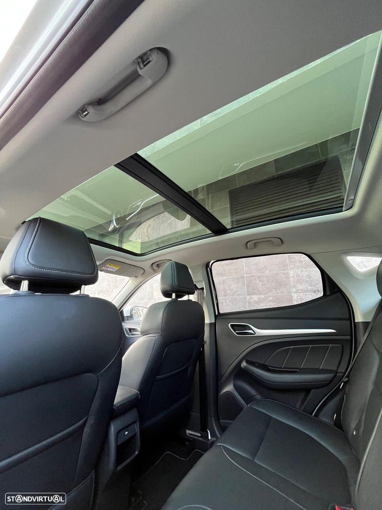 MG ZS EV 44.5 kWh Luxury - 11