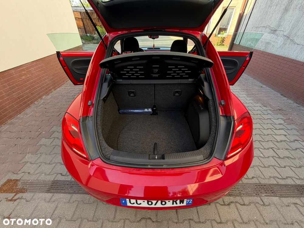 Volkswagen New Beetle - 26