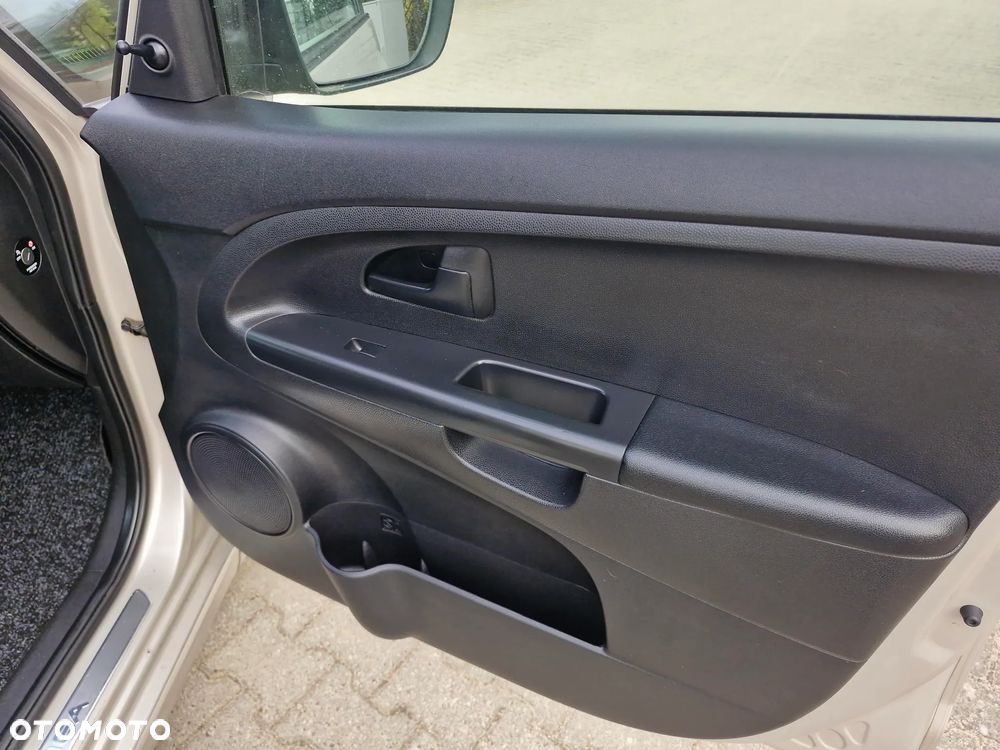 Kia Venga 1.4 CVVT Vision - 30