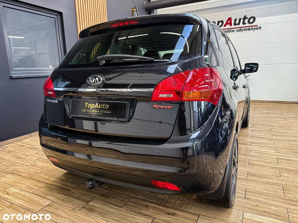 Kia Venga 1.6 CVVT Automatik UEFA EURO 2016 - 8