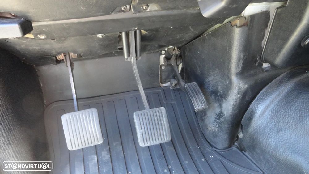 Land Rover Defender 90 2.5 TDi Metal Top - 15