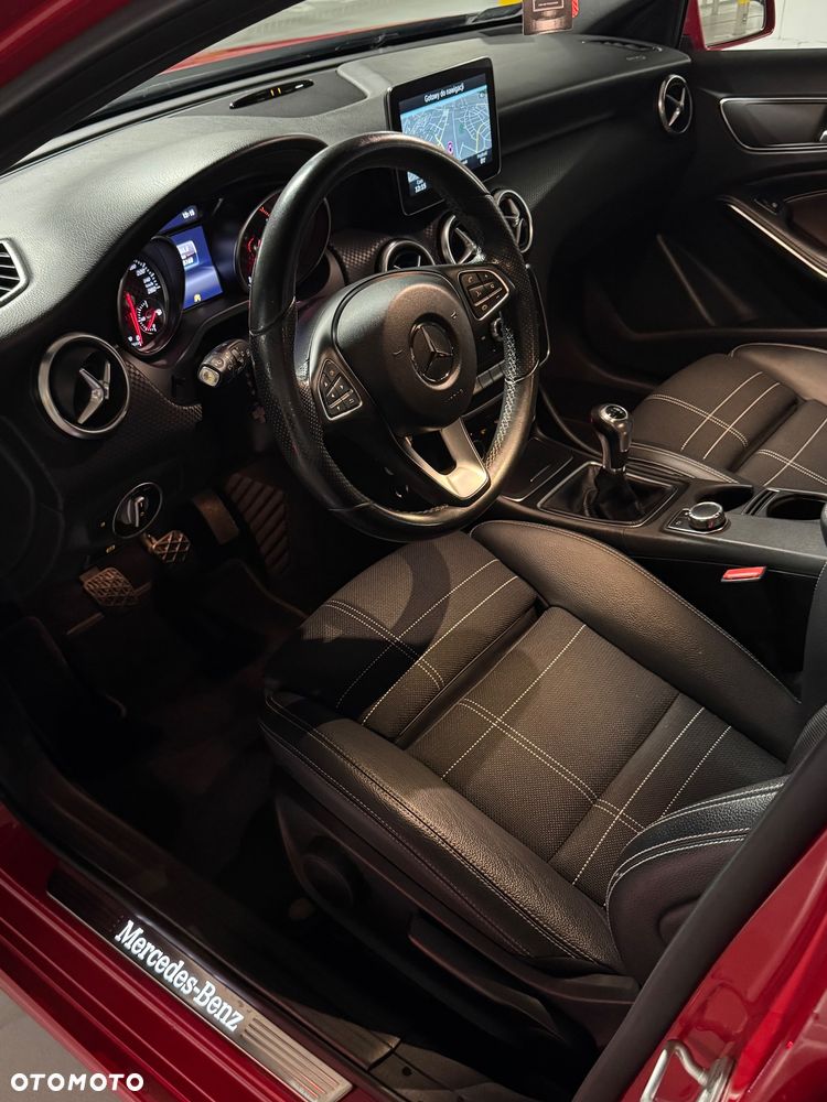 Mercedes-Benz Klasa A 180 (BlueEFFICIENCY) Urban - 10
