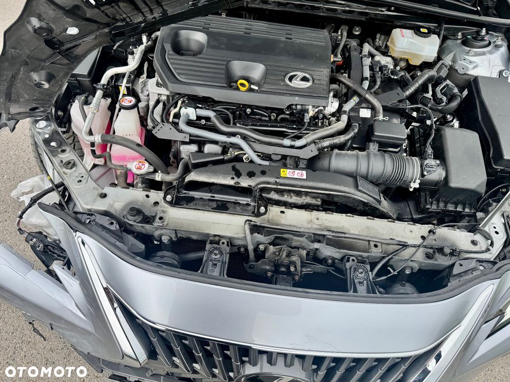 Lexus ES 300h Business Edition + - 14