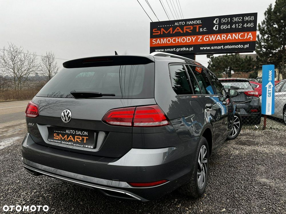 Volkswagen Golf - 6