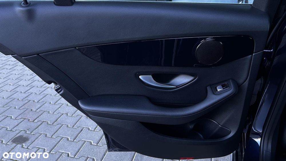Mercedes-Benz Klasa C 220 d 9G-TRONIC - 25