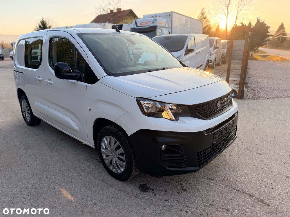 Peugeot Partner  21r 130 HK Niski przebieg 1wł ASO 5 dzwi Euro6.2/ford/opel/citroen - 5