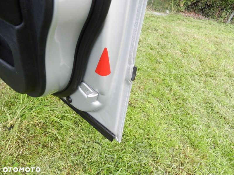 BMW Seria 5 - 32