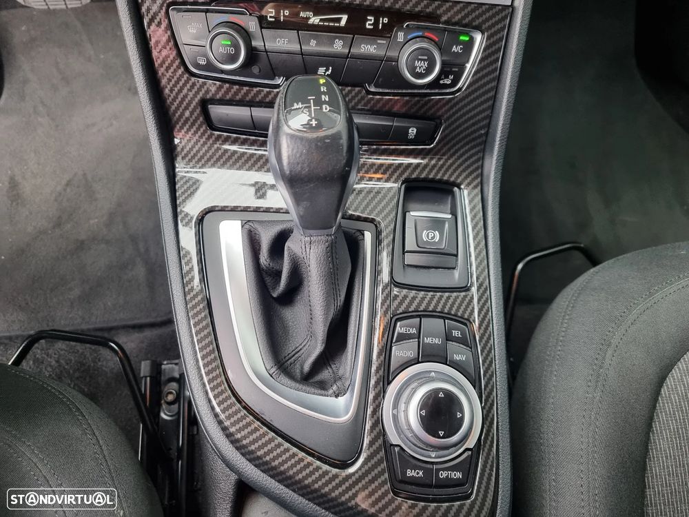 BMW 218 Active Tourer d Auto - 14