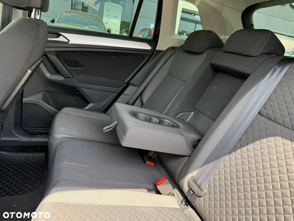 Volkswagen Tiguan - 26