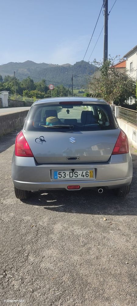Suzuki Swift 1.3 16V GA - 3